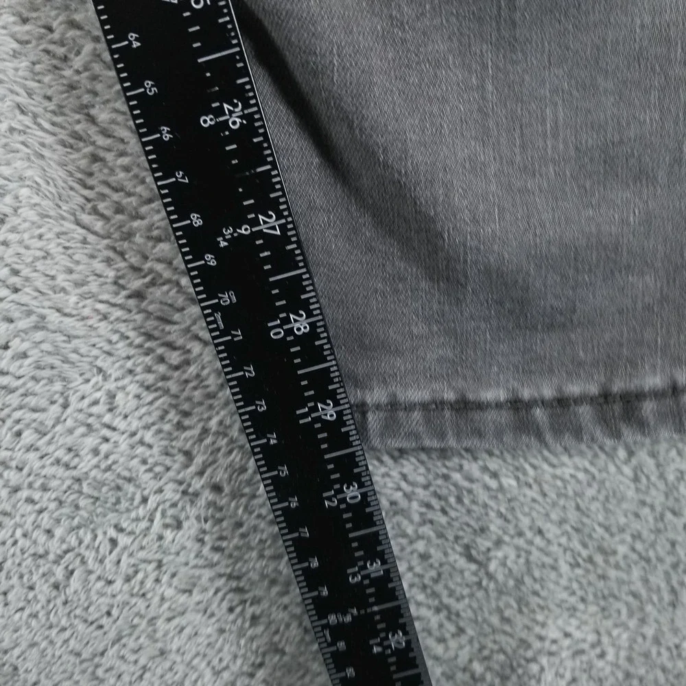 Levis before purchasing